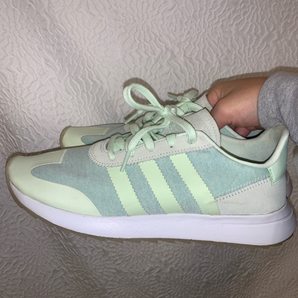 Adidas freestyle sneakers